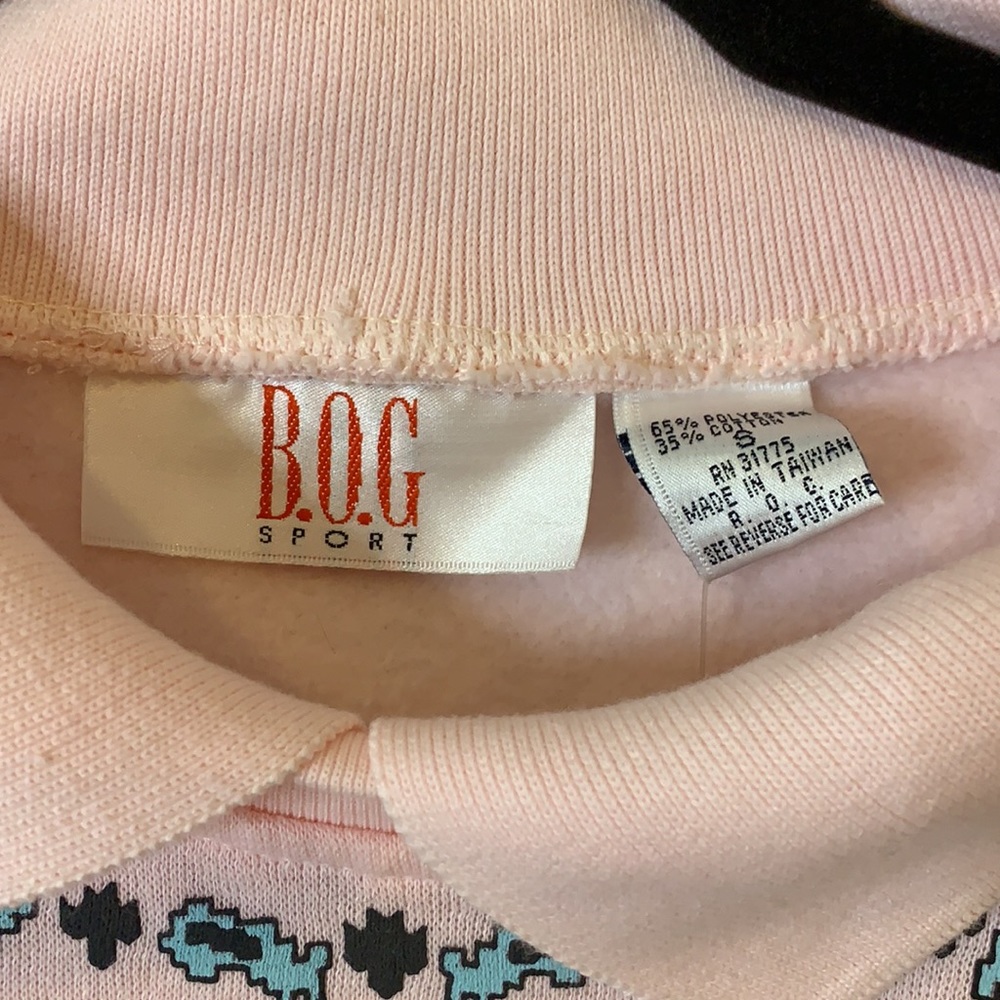 SOLD B.O.G Sport Vintage Sweater Women’s Pullover collar Bandana Graphic Sweater - Picture 3 of 7